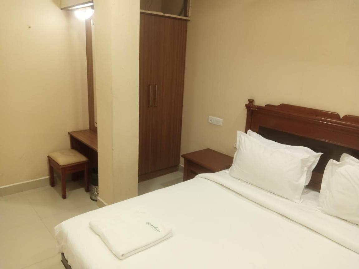 Hotel Svs Grande Pudukkottai Esterno foto